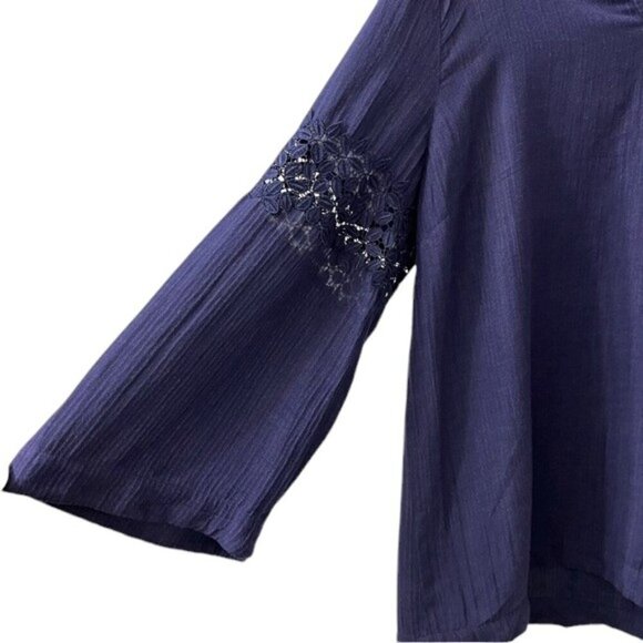 Soft Surroundings Navy Boho Split Neck Top 3/4 Sleeve Crochet Lace Detail - Picture 5 of 10